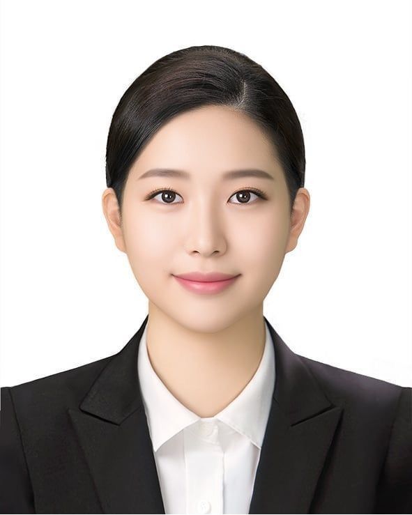 Use face from IMAGE_1 exactly 100% same face identity, keep original face, do no — Google Gemini AI Prompt