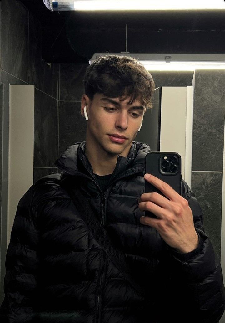 Create a highly photorealistic vertical smartphone mirror selfie based closely o — DALL-E AI Prompt